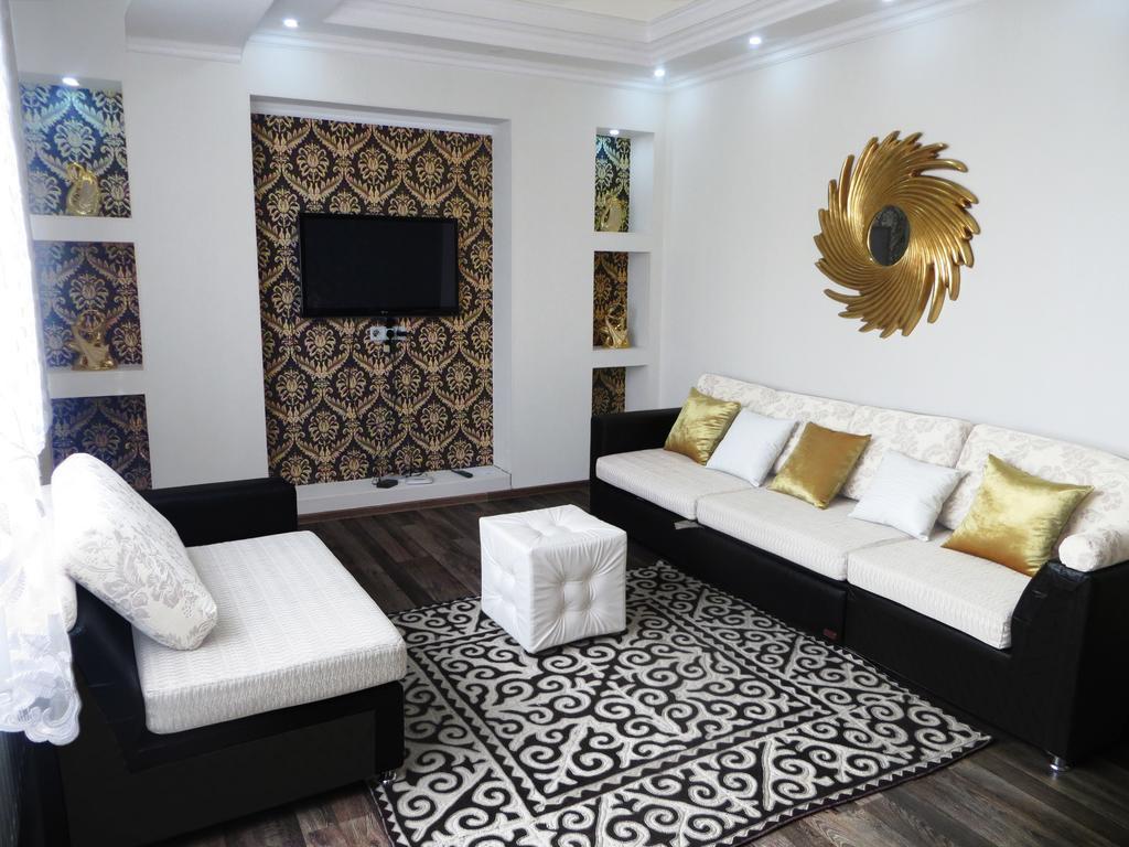 Maximus Apartament บิชเคก ภายนอก รูปภาพ
